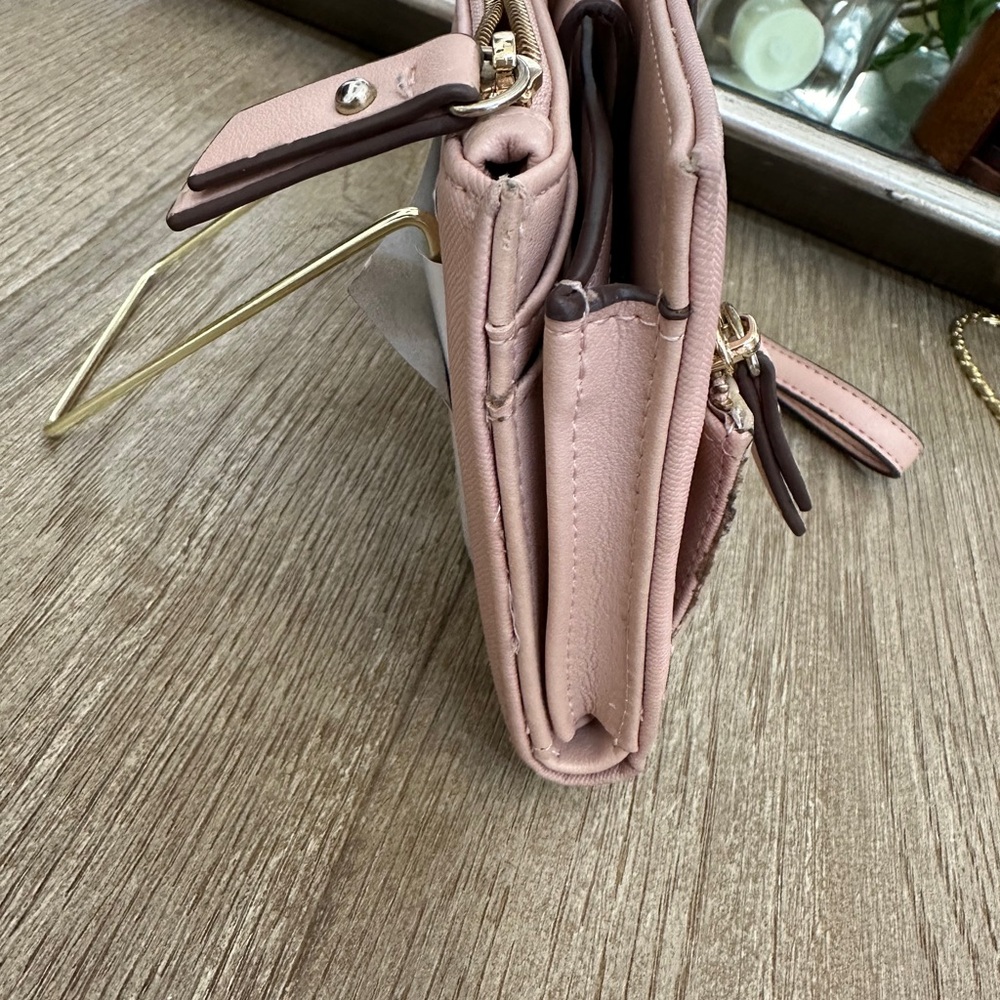 Anne Klein pink phone wallet like new - Picture 9 of 11